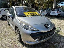 Argento Usata 2009 Peugeot 207 Tre volumi | 4950 € (Buon prezzo)
