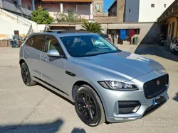 Usata 2017 Jaguar F-Pace R-Sport SUV | 19.500 € (Buon prezzo)