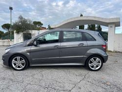 Grigio Usata 2011 Mercedes B200 Premium Monovolume | 4300 € (Buon prezzo)