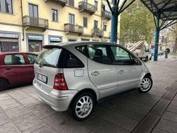Argento Usata 2001 Mercedes A160 Avantgarde Tre volumi | 1345 € (Super prezzo)
