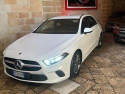 Bianco Usata 2018 Mercedes A180 Executive Tre volumi | 18.500 € (Molto cara)
