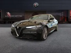 Nero Usata 2021 Alfa Romeo Giulia Ti Tre volumi | 39.700 € (Molto cara)