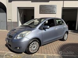 Blu/azzurro Usata 2011 Toyota Yaris Lounge Tre volumi | 3499 € (Super prezzo)