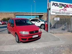 Rosso Usata 2006 Fiat Punto Dynamic Tre volumi | 2400 € (Buon prezzo)