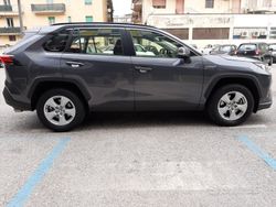 Grigio Usata 2021 Toyota RAV4 Hybrid Active SUV | 29.000 € (Buon prezzo)