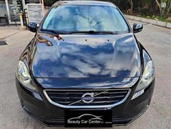 Nero Usata 2016 Volvo V40 Tre volumi | 7600 € (Ottimo prezzo)