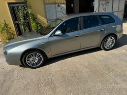 Grigio Usata 2013 Alfa Romeo 159 Station wagon | 3500 € (Buon prezzo)
