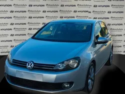 Argento Usata 2009 VW Golf VI Comfortline Tre volumi | 5900 € (Buon prezzo)