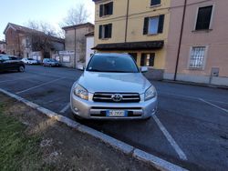 Grigio Usata 2006 Toyota RAV4 SUV | 3800 € (Buon prezzo)