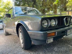Grigio Usata 1984 Alfa Romeo Alfetta Quadrifoglio Tre volumi | 13.000 €