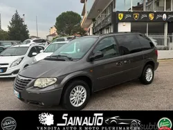 Grigio Usata 2004 Chrysler Voyager Monovolume | 3000 € (Cara)