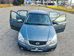 Grigio Usata 2007 Kia Rio EX Tre volumi | 3400 €