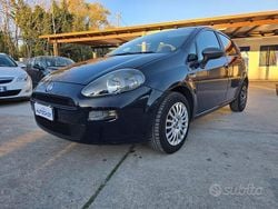 Blu Usata 2015 Fiat Punto Lounge Tre volumi | 6600 € (Cara)