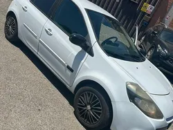 Usata 2011 Renault Clio II Due volumi | 1800 € (Buon prezzo)