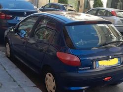 Blu Usata 2001 Peugeot 206 Tre volumi | 1750 € (Buon prezzo)