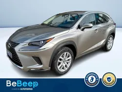 Argento metallizzato Usata 2017 Lexus NX300h Luxury Line SUV | 28.500 € (Molto cara)