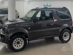 Grigio Usata 2012 Suzuki Jimny SUV | 15.500 € (Cara)