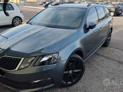 Verde Usata 2020 Skoda Octavia Station wagon | 15.500 €