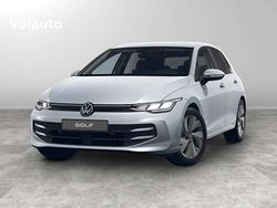Dolomite silver metallizzato Nuova 2025 VW Golf VIII Edition Tre volumi | 31.800 € (Molto cara)
