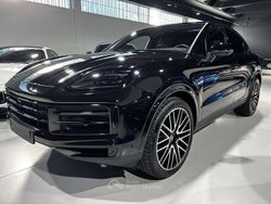 Nero Nuova 2025 Porsche Cayenne Coupe Coupé | 112.000 € (Buon prezzo)