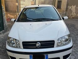 Usata 2005 Fiat Punto | 1300 € (Buon prezzo)