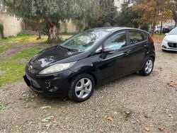 Nero Usata 2009 Ford Fiesta Titanium Tre volumi | 1999 € (Super prezzo)
