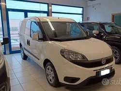 Bianco Usata 2023 Fiat Doblò Lounge Monovolume | 20.000 € (Buon prezzo)
