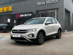 Beige Usata 2023 VW T-Roc Style SUV | 24.900 € (Buon prezzo)
