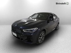 Carbonschwarz metallizzato Usata 2022 BMW X6 M Sport SUV | 62.900 € (Buon prezzo)