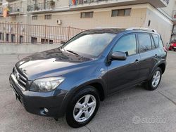 Grigio Usata 2009 Toyota RAV4 SUV | 6490 € (Buon prezzo)