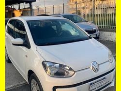 Bianco Usata 2014 VW up! Due volumi | 4990 € (Buon prezzo)