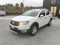 Bianco Usata 2016 Dacia Sandero Stepway Tre volumi | 9500 € (Buon prezzo)
