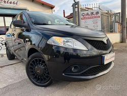 Nero Usata 2019 Lancia Ypsilon Platinum Due volumi | 9350 € (Buon prezzo)