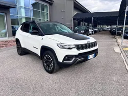 Bianco Usata 2023 Jeep Compass Trailhawk SUV | 28.500 € (Buon prezzo)
