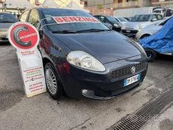 Grigio Usata 2009 Fiat Grande Punto Due volumi | 1999 € (Super prezzo)
