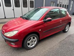 Rosso Usata 2004 Peugeot 206 Tre volumi | 1300 € (Buon prezzo)