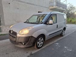 Grigio Usata 2012 Fiat Doblò Monovolume | 7900 € (Buon prezzo)