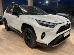 Bianco perlato e tetto nero Nuova 2026 Toyota RAV4 Hybrid Style SUV | 42.800 € (Buon prezzo)