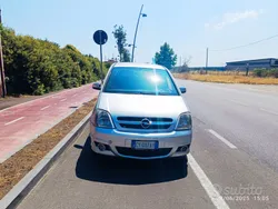 Usata 2005 Opel Meriva Enjoy Monovolume | 1300 € (Buon prezzo)
