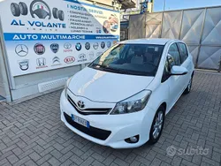 Bianco Usata 2013 Toyota Yaris Lounge Tre volumi | 7690 € (Buon prezzo)