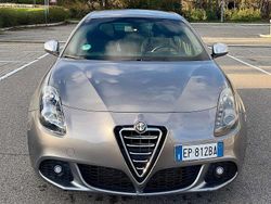 Bronzo Usata 2012 Alfa Romeo Giulietta Exclusive Tre volumi | 3990 € (Buon prezzo)