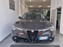 Marrone Usata 2017 Alfa Romeo Stelvio Super SUV | 17.500 € (Buon prezzo)