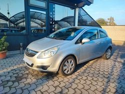 Grigio Usata 2009 Opel Corsa Enjoy Tre volumi | 3750 € (Buon prezzo)