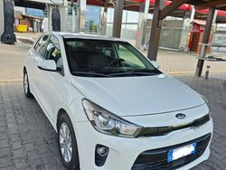 Bianco Usata 2017 Kia Rio Tre volumi | 9200 €