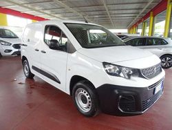 Bianco Usata 2021 Peugeot Partner Premium Monovolume | 13.900 € (Cara)