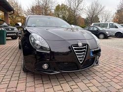 Nero Usata 2014 Alfa Romeo Giulietta Tre volumi | 9500 € (Buon prezzo)