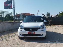 Bianco Usata 2016 Smart ForFour Passion Due volumi | 7950 € (Buon prezzo)