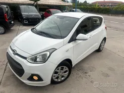 Bianco Usata 2016 Hyundai i10 Comfort Due volumi | 7700 € (Buon prezzo)