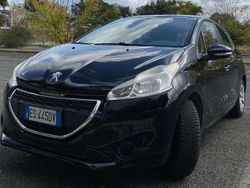 Nero Usata 2013 Peugeot 208 Active Due volumi | 7000 € (Cara)
