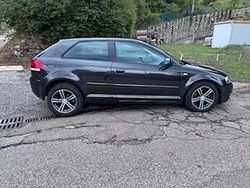 Nero Usata 2004 Audi A3 Ambition Tre volumi | 3000 € (Cara)
